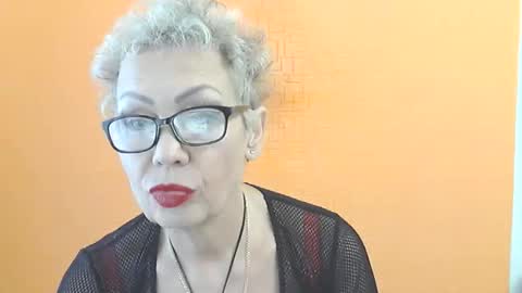 NessyJenixs online show from 11/02/25, 09:22