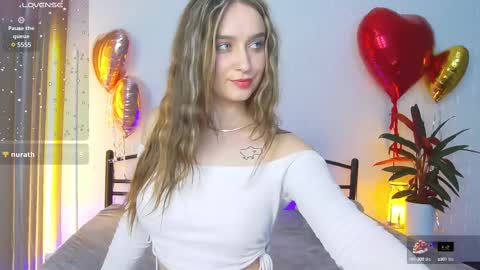 Snapshot of nestygrey chatting on 02/15/25, 06:12 Nesty online show from 02/15/25, 06:12