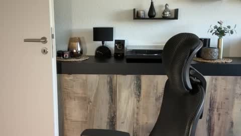 Snapshot of nettermann1968 chatting on 03/18/26, 09:34 nettermann1968 online show from 03/18/26, 09:34