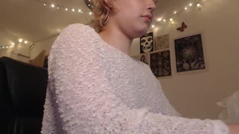 Snapshot of neurotic_witch chatting on 03/07/25, 10:24 Mar online show from 03/07/25, 10:24