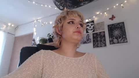 Snapshot of neurotic_witch chatting on 03/07/25, 01:29 Mar online show from 03/07/25, 01:29