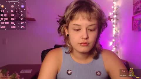 Snapshot of neurotic_witch chatting on 09/16/25, 11:06 Mar online show from 09/16/25, 11:06