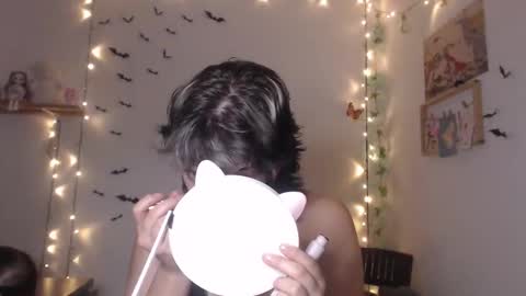 Snapshot of neurotic_witch chatting on 10/25/25, 05:15 Mar online show from 10/25/25, 05:15