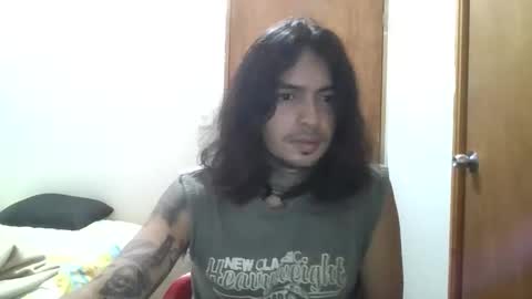 Snapshot of neverbeforemarco chatting on 10/08/25, 05:05 Marco online show from 10/08/25, 05:05