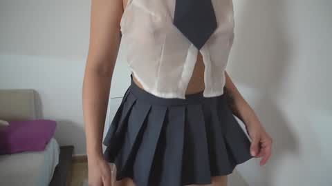 new dee online show from 11/24/25, 07:19