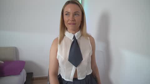 new dee online show from 01/09/26, 12:08