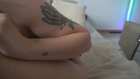 new dee online show from 01/10/26, 01:02