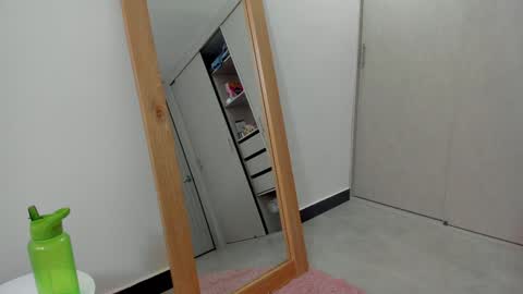 Snapshot of new_fire_fantasy chatting on 12/12/24, 05:37 Samanta Sofia online show from 12/12/24, 05:37