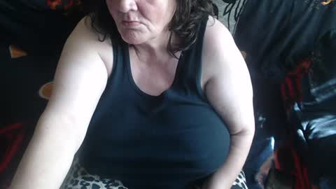 Snapshot of new_milf chatting on 07/05/26, 07:48 Lilly online show from 07/05/26, 07:48
