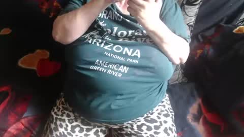 Snapshot of new_milf chatting on 07/10/26, 02:19 Lilly online show from 07/10/26, 02:19