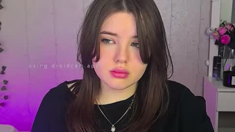 Snapshot of new_rina chatting on 12/17/25, 08:26 Rina online show from 12/17/25, 08:26