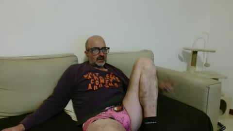 simi online show from 12/13/25, 08:14