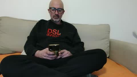 simi online show from 01/12/26, 06:35