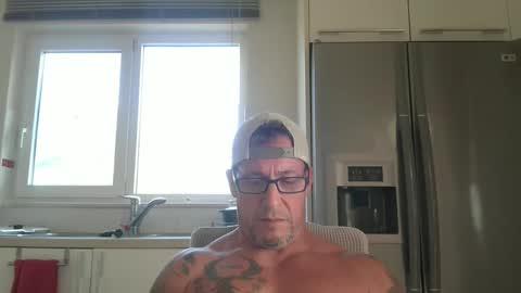 Snapshot of newbdes chatting on 03/03/26, 02:01 Newbdes online show from 03/03/26, 02:01