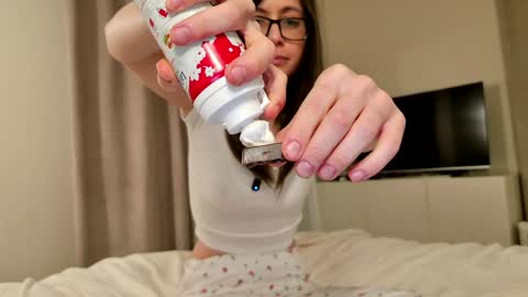 newchloe18 online show from 02/09/26, 11:09