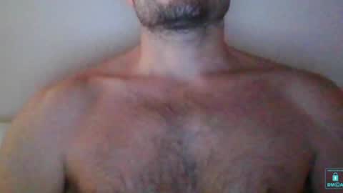 Snapshot of newtyguy90 chatting on 01/01/25, 12:11 newtyguy90 online show from 01/01/25, 12:11