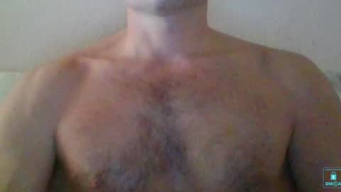 Snapshot of newtyguy90 chatting on 01/02/25, 02:46 newtyguy90 online show from 01/02/25, 02:46