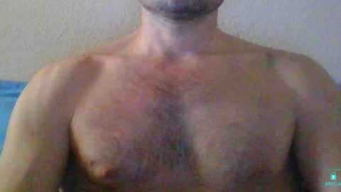 Snapshot of newtyguy90 chatting on 01/13/25, 02:21 newtyguy90 online show from 01/13/25, 02:21