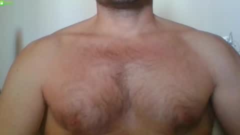 Snapshot of newtyguy90 chatting on 02/19/26, 02:46 newtyguy90 online show from 02/19/26, 02:46