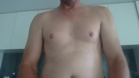 Snapshot of newysub75 chatting on 01/28/25, 05:00 newysub75 online show from 01/28/25, 05:00