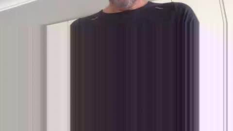 Snapshot of newysub75 chatting on 10/21/25, 02:34 newysub75 online show from 10/21/25, 02:34