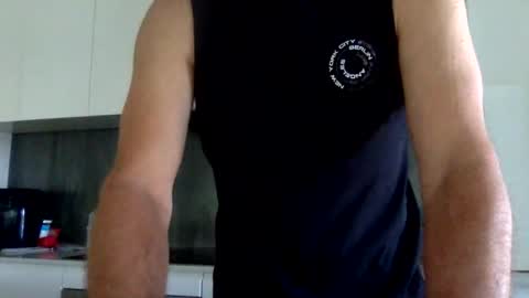 Snapshot of newysub75 chatting on 10/26/25, 11:09 newysub75 online show from 10/26/25, 11:09