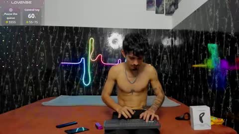 Snapshot of nextboywell1 chatting on 12/20/25, 11:34 Yeison online show from 12/20/25, 11:34