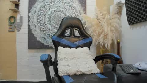 Yeison online show from 02/13/26, 07:54