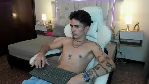 Yeison online show from 04/13/26, 03:06