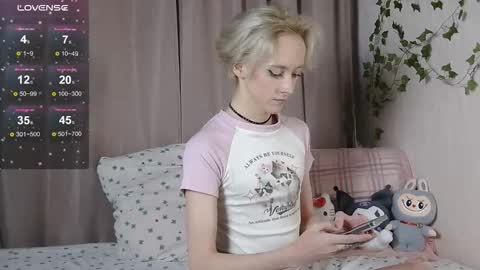 Snapshot of nextvibe1 chatting on 10/15/25, 07:03 NextVibe1 online show from 10/15/25, 07:03