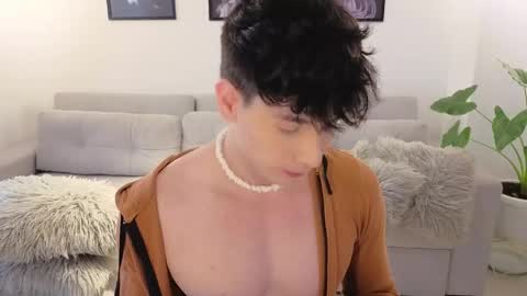   online show from 04/16/26, 08:53