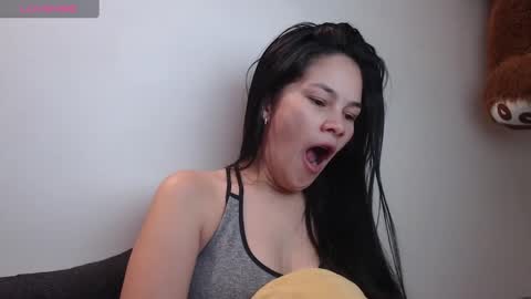 nezuko_sweet online show from 12/26/24, 08:39