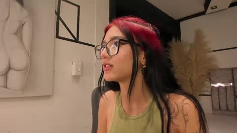 nezukoo_1 online show from 05/27/26, 01:57
