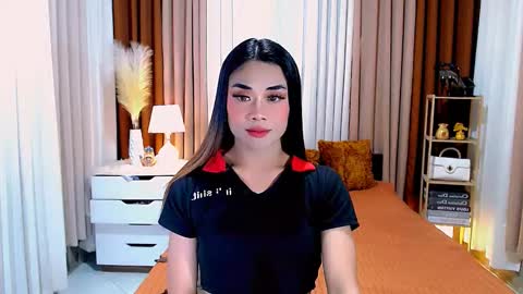 Snapshot of nhicolehollywood chatting on 01/26/25, 05:45 hottie nicole online show from 01/26/25, 05:45