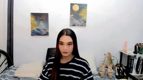 Snapshot of nhicolehollywood chatting on 10/17/25, 10:45 hottie nicole online show from 10/17/25, 10:45