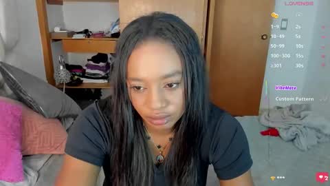 Snapshot of nia_brown_ chatting on 05/14/26, 05:25 nia brown online show from 05/14/26, 05:25