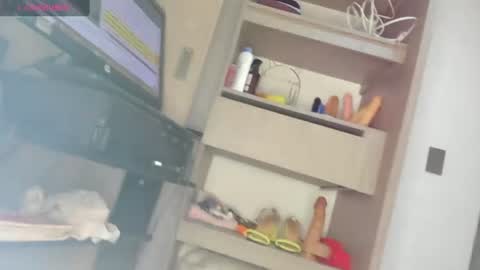 nia brown   online show from 07/23/26, 11:02