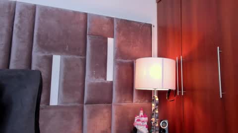 Nia online show from 02/14/26, 03:09