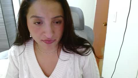 Dani online show from 12/18/25, 04:07