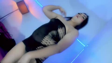 nia_jaxx online show from 02/16/26, 11:39