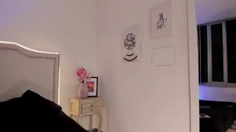 Snapshot of nia_malkova chatting on 05/05/26, 09:06 Nia Malkova online show from 05/05/26, 09:06