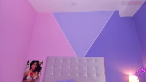 Snapshot of niabianco chatting on 03/10/25, 08:56 N I A online show from 03/10/25, 08:56