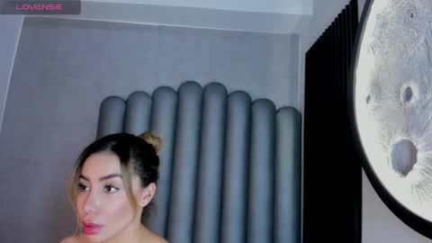 Snapshot of niacrawfordd chatting on 05/14/26, 11:33 niacrawfordd online show from 05/14/26, 11:33