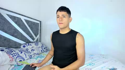 Snapshot of niall_falcon chatting on 02/27/25, 09:36 Niall  online show from 02/27/25, 09:36