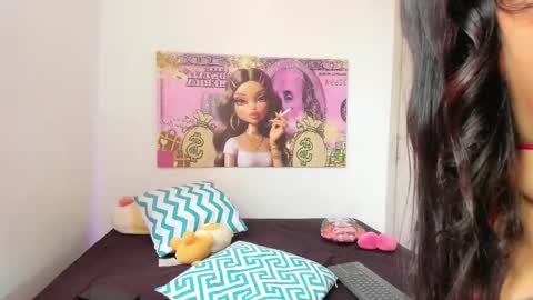  Nia  online show from 10/28/25, 04:42