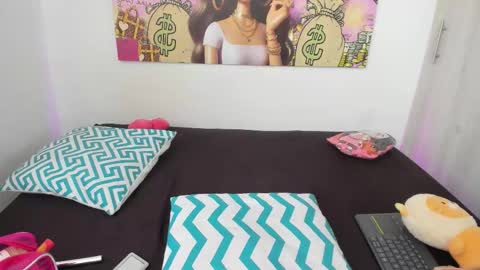  Nia  online show from 11/08/25, 03:34