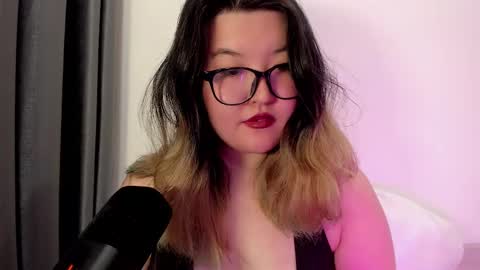 Kim online show from 03/06/25, 04:28