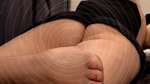 Kim online show from 02/25/26, 02:10