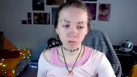 nica_kawaii online show from 04/17/26, 09:23