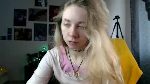 Snapshot of nica_kawaii chatting on 04/21/26, 09:59 nica_kawaii online show from 04/21/26, 09:59